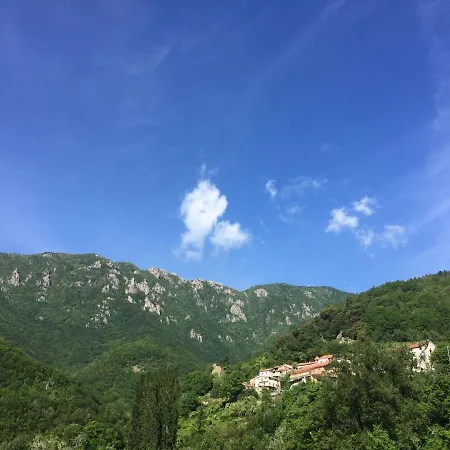 Oda ve Kahvaltı Ameglia 4*